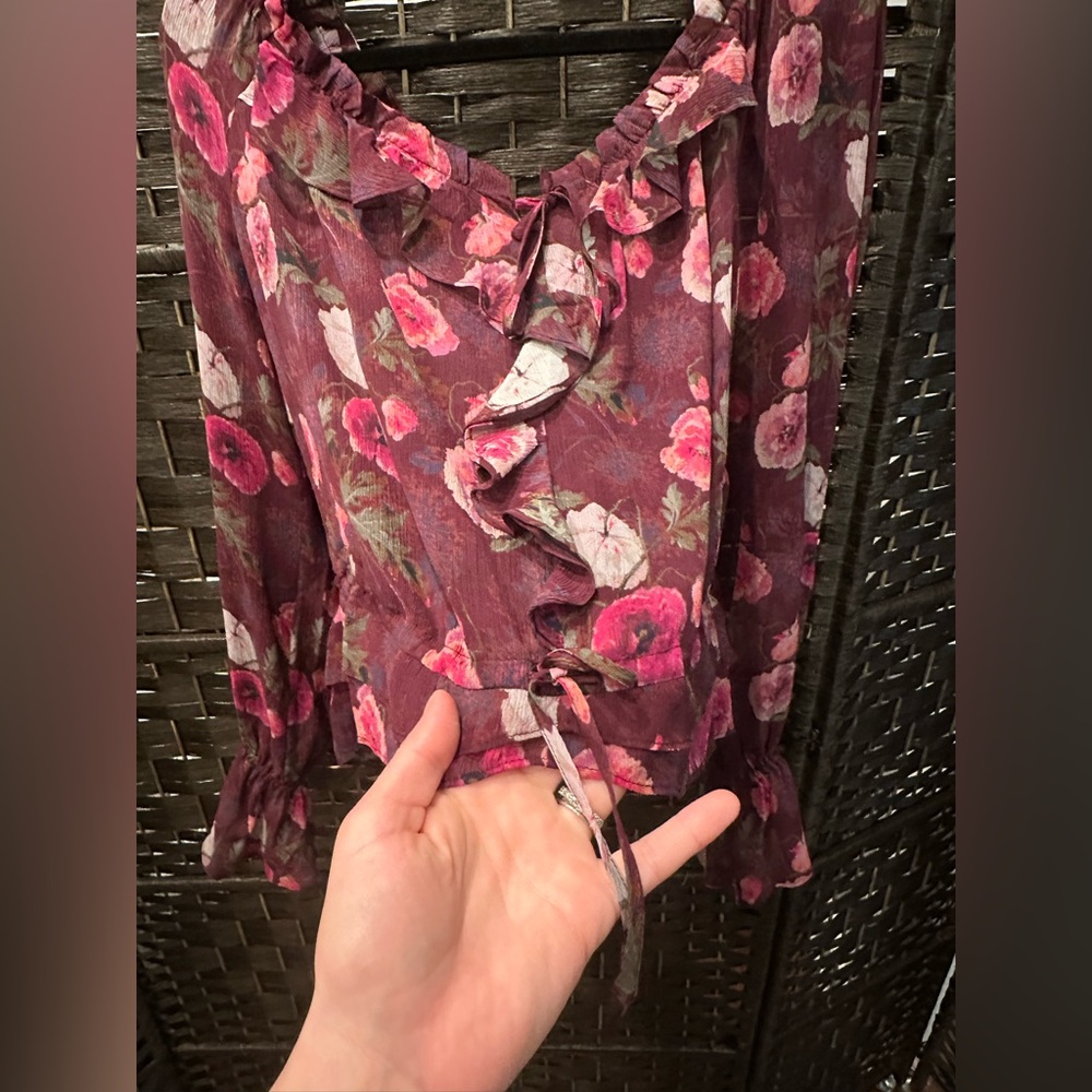 *EUC*LIKE NEW*Sz XL* PAIGE* Lanea Floral Ruffle Peplum Silk Top - Picture 2 of 12